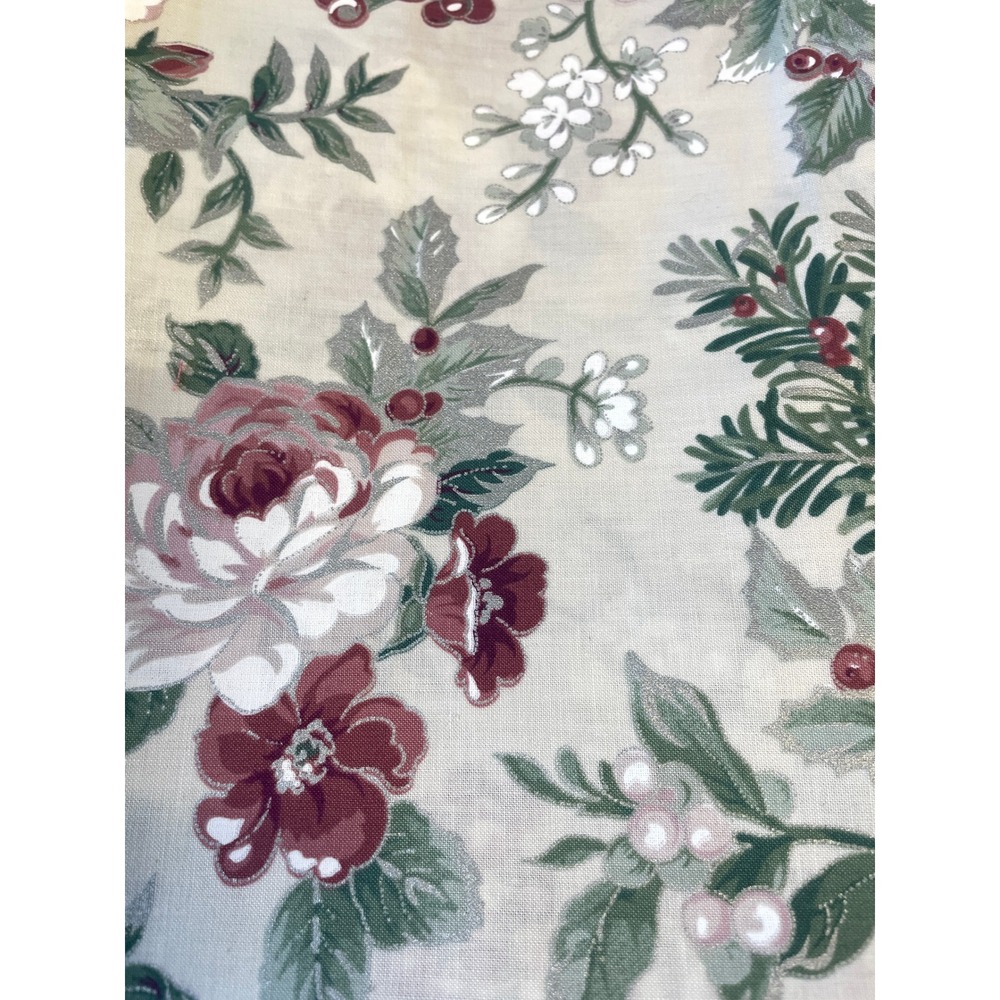 Concord Fabrics Floral Fabric 1 Yard Cream Red Green Metallic Holiday Roses